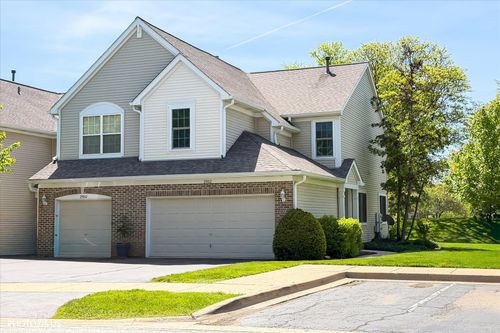 2952-2952 Waters Edge Cir, Aurora, IL, 60504-3279 | Card Image