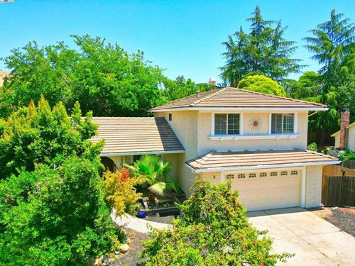 15 El Portal Ct, Clayton, CA, 94517-1707 | Card Image