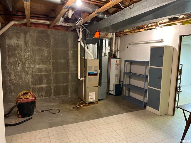 1351 Township Road, House other with 2 bedrooms, 2 bathrooms and null parking in Stronghurst IL | Image 34
