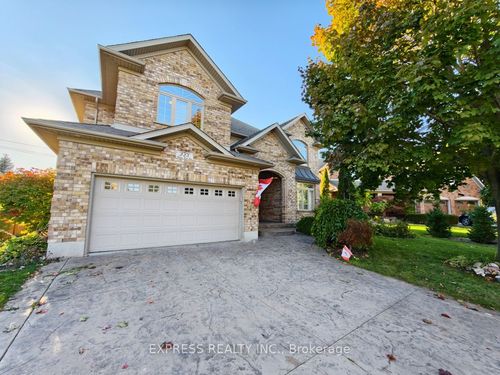 225 Terrace Wood Cres, Kitchener, ON, N2P2T3 | Card Image