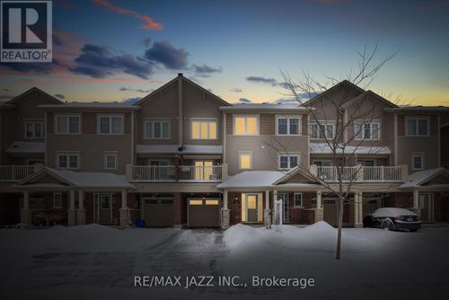 31 Great Gabe Cres, Oshawa, ON, L1L0G6 | Card Image