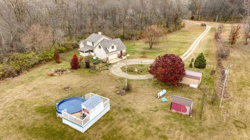 1268 Maple Ln, Brooklyn, MI, 49230-9127 | Card Image