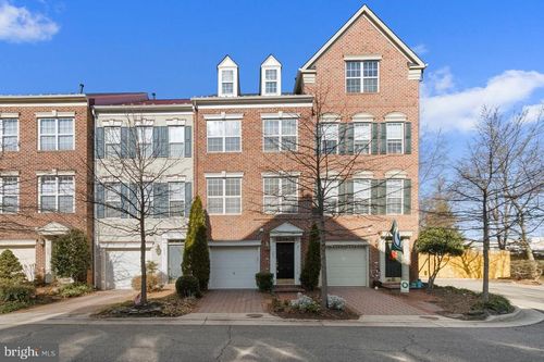 351 Livermore Ln, ALEXANDRIA, VA, 22304-8673 | Card Image