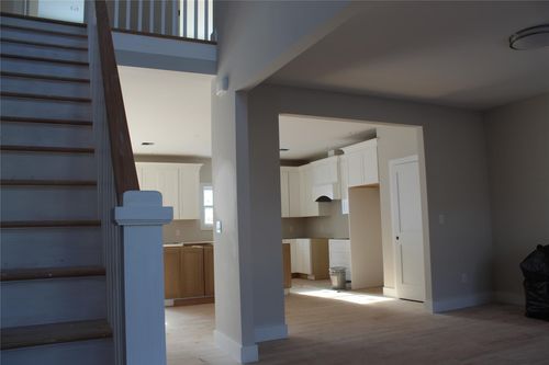 5 Colonial Cir, Manorville, NY, 11949 | Card Image