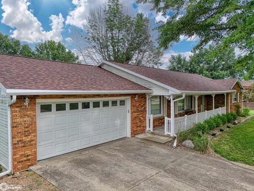 2072 Golfview Cir, Centerville, IA, 52544-8937 | Card Image