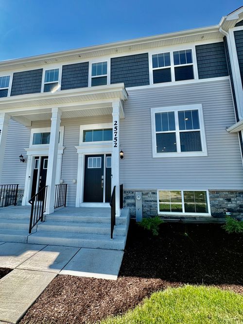 25752 W Yorkshire Dr, Plainfield, IL, 60544-2356 | Card Image