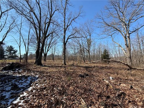 6399 Newton Falls Rd, Ravenna, OH, 44266-8728 | Card Image