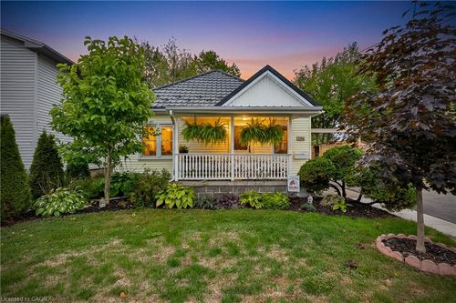 176 Idylewylde St, Fort Erie, ON, L2A2L6 | Card Image