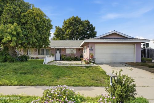 3017 Courtney Dr, Santa Maria, CA, 93455-2045 | Card Image