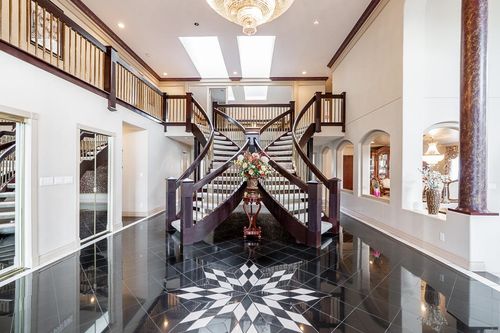 5658 124 St, Surrey, BC, V3X3H3 | Card Image