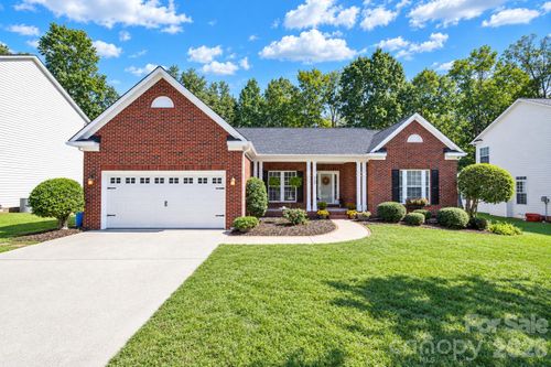 117 Doby Creek Ct, Fort Mill, SC, 29715-8748 | Card Image
