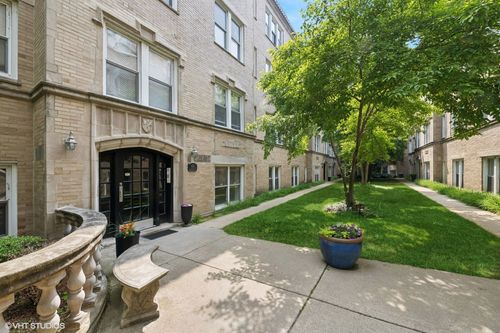 gw-4510 N Ashland Ave, Chicago, IL, 60640-5460 | Card Image