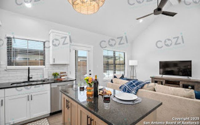 104 - 930 S Eagle St, Townhouse with 1 bedrooms, 1 bathrooms and null parking in Fredericksburg TX | Image 4