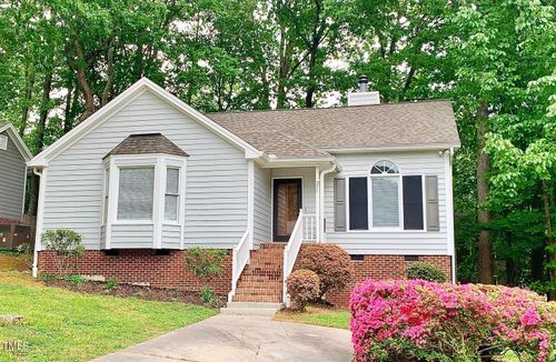 211 Beechtree Dr, Cary, NC, 27513-2422 | Card Image