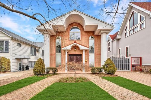 65 Amherst St, Brooklyn, NY, 11235-4101 | Card Image