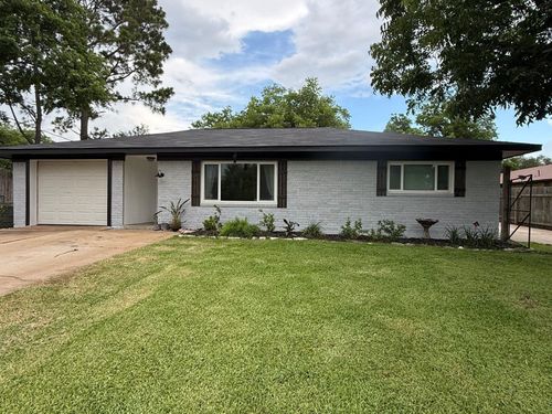 215 N Mechanic Street, Bellville, TX, 77418 | Card Image