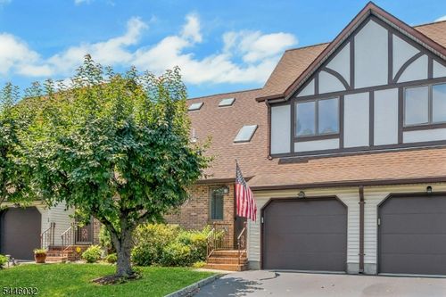 32 Adler Ct, Rockaway Boro, NJ, 07866-2600 | Card Image