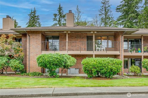 922-8106 53rd Ave W, Mukilteo, WA, 98275-2640 | Card Image
