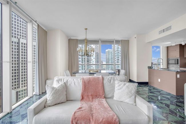 APT-2508 - 485 Brickell Ave, Condo with 2 bedrooms, 2 bathrooms and null parking in Miami FL | Image 4