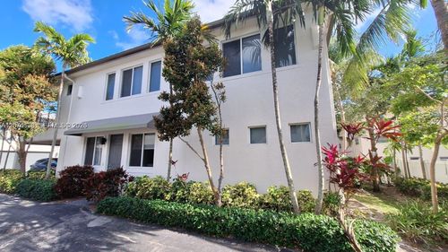0-111 Se 7th Ave, Pompano Beach, FL, 33060-7392 | Card Image