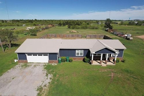 510 N Bartlett St, Granite, OK, 73547-9315 | Card Image