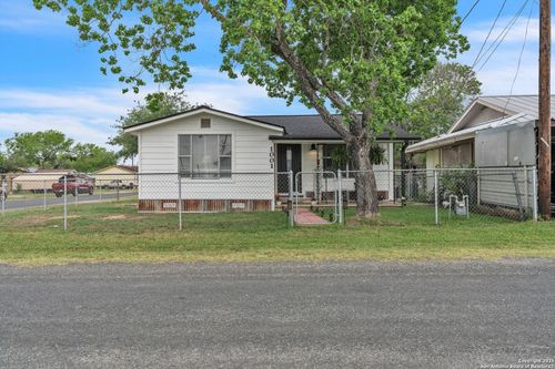 1001 Green St, Poth, TX, 78147-0708 | Card Image
