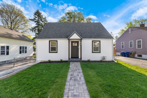 22 N 12th St, St. Charles, IL, 60174-1725 | Card Image