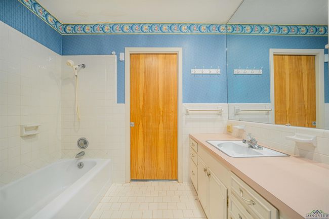 201 Bronco Ln, House other with 4 bedrooms, 2 bathrooms and null parking in Linden TX | Image 14