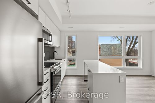 th13-40 Ed Clark Gardens Boulevard, York, ON, M6N0B5 | Card Image