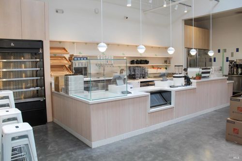 b-1111 Main St, Saint Helena, CA, 94574 | Card Image