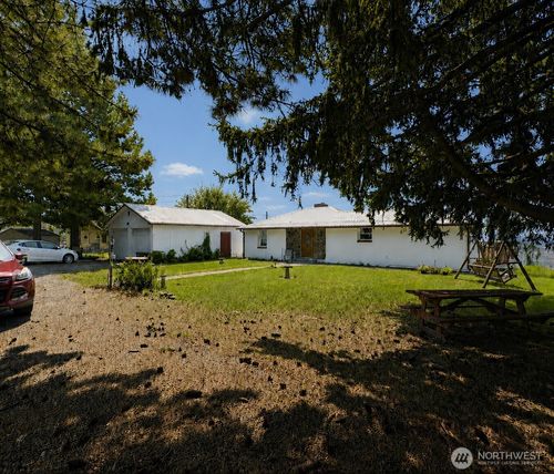 7 W River Rd, Omak, WA, 98841-9690 | Card Image