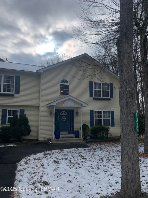 1039 Seven Nations Dr, Tobyhanna, PA, 18466-7903 | Card Image