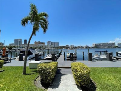 203 - 2420 Diana Dr, Condo with 1 bedrooms, 1 bathrooms and null parking in Hallandale Beach FL | Image 3