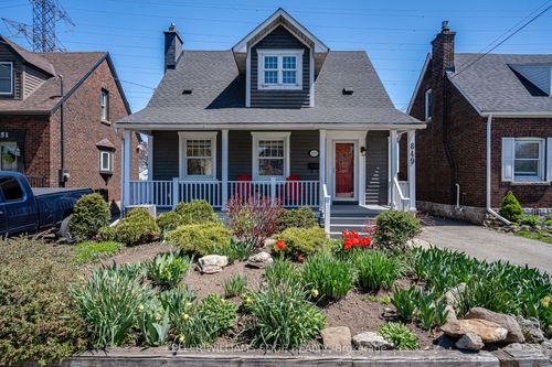 {{alt}} | Card Image