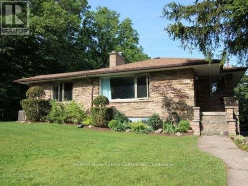 44 Brodick St, Hamilton, ON, L8S3E4 | Card Image