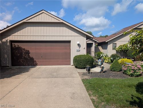 10772 Meadow Trl, Strongsville, OH, 44149-2162 | Card Image