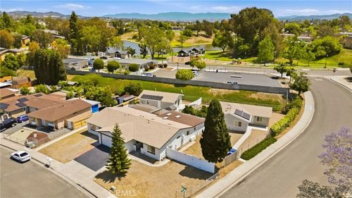 260 Lustrosos Street, Oceanside, CA, 92057 | Card Image