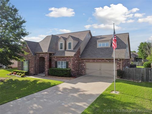 13907 E 90th St N, Owasso, OK, 74055-4399 | Card Image