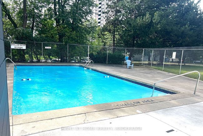 607 - 3120 Kirwin Ave, Condo with 2 bedrooms, 1 bathrooms and null parking in Mississauga ON | Image 21