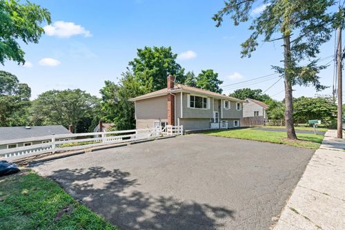 49 Georgia St, East Northport, NY, 11731-2232 | Card Image