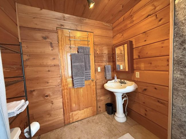 5675 E 325 N, House other with 3 bedrooms, 2 bathrooms and null parking in Camden IN | Image 24