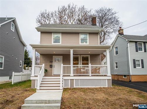 318 Park Ave, Nutley, NJ, 07110-2826 | Card Image