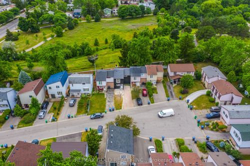 9 Hallcrown Crt, Brampton, ON, L6S2A7 | Card Image