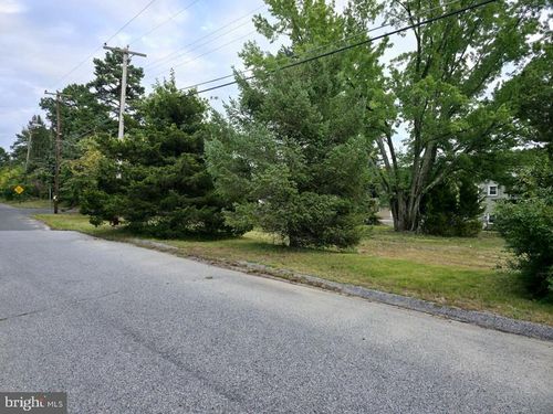 32 Kirk Ln, Pine Hill, NJ, 08021-6224 | Card Image