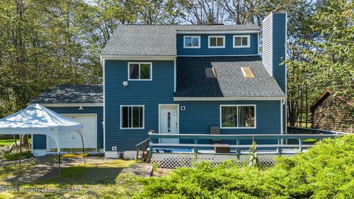 6030 Boardwalk Dr, Tobyhanna, PA, 18466-3208 | Card Image