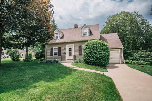110 Clay St, Neillsville, WI, 54456-1824 | Card Image