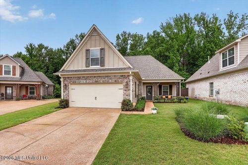 5089 Montavale S, Southaven, MS, 38672 | Card Image
