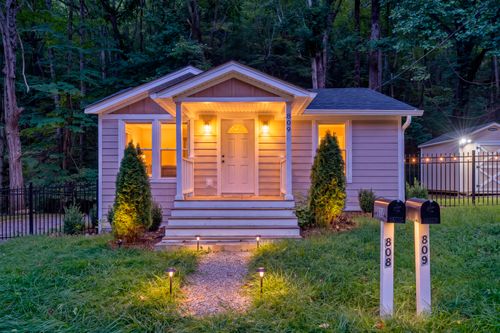 809 John Arthur Rd, Boones Mill, VA, 24065-4075 | Card Image