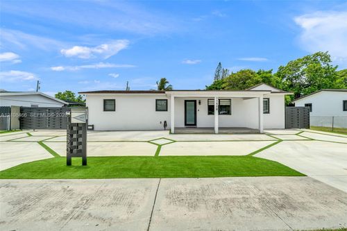11520 Sw 138th St, Miami, FL, 33176-6205 | Card Image