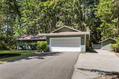 1740 Nw Marmot Cir, Silverdale, WA, 98383-9512 | Card Image